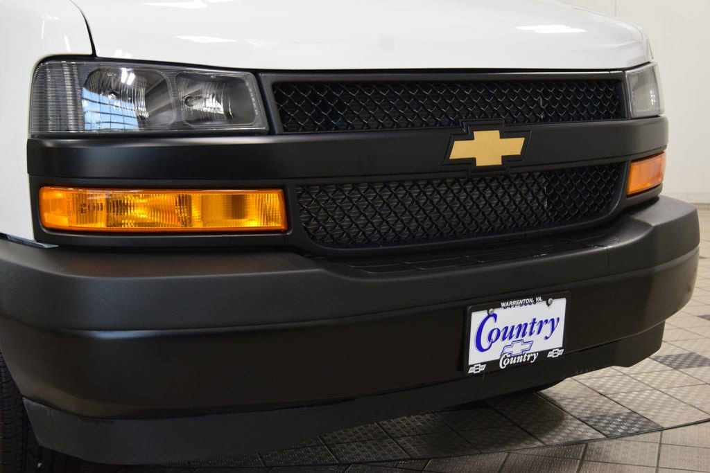 2025 Chevrolet Express Cargo Work Van - Photo 8