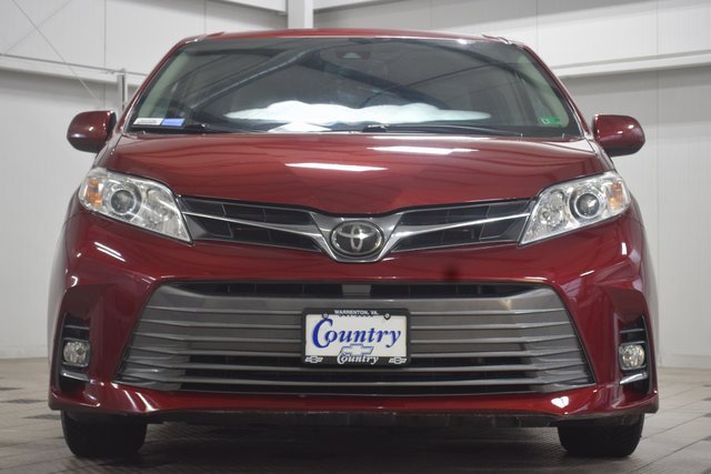 Used 2019 Toyota Sienna XLE Premium with VIN 5TDYZ3DC1KS995709 for sale in Warrenton, VA