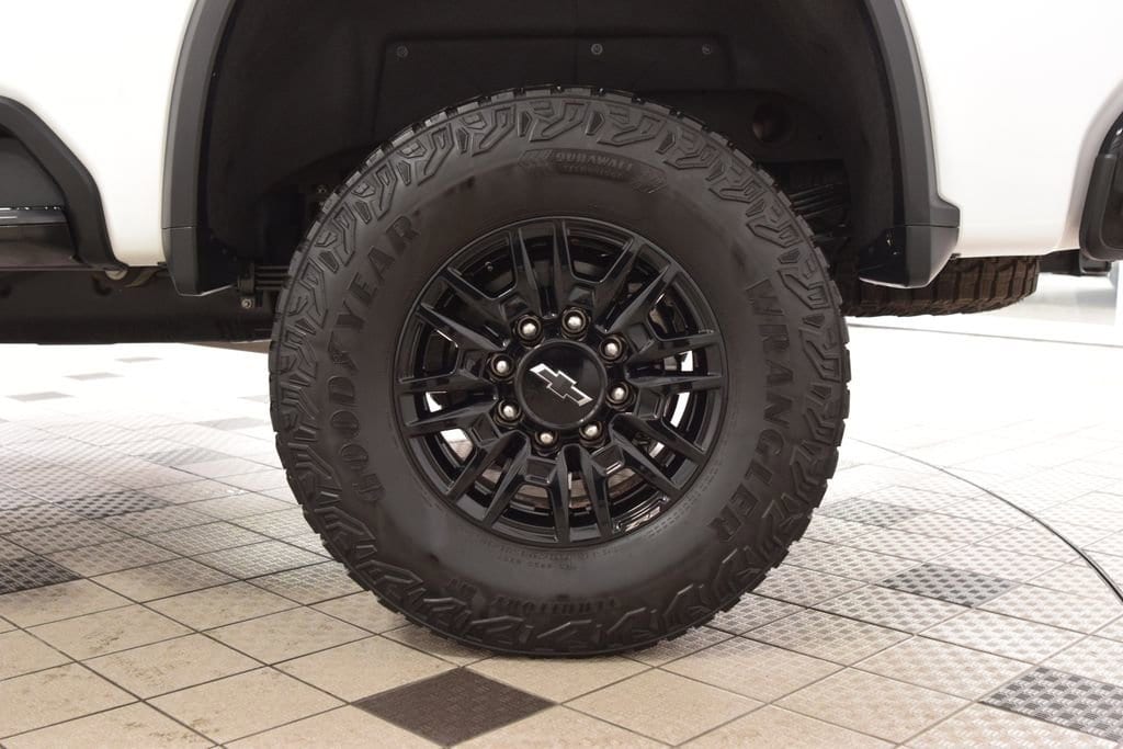 2024 Chevrolet Silverado 2500HD ZR2 - Photo 31