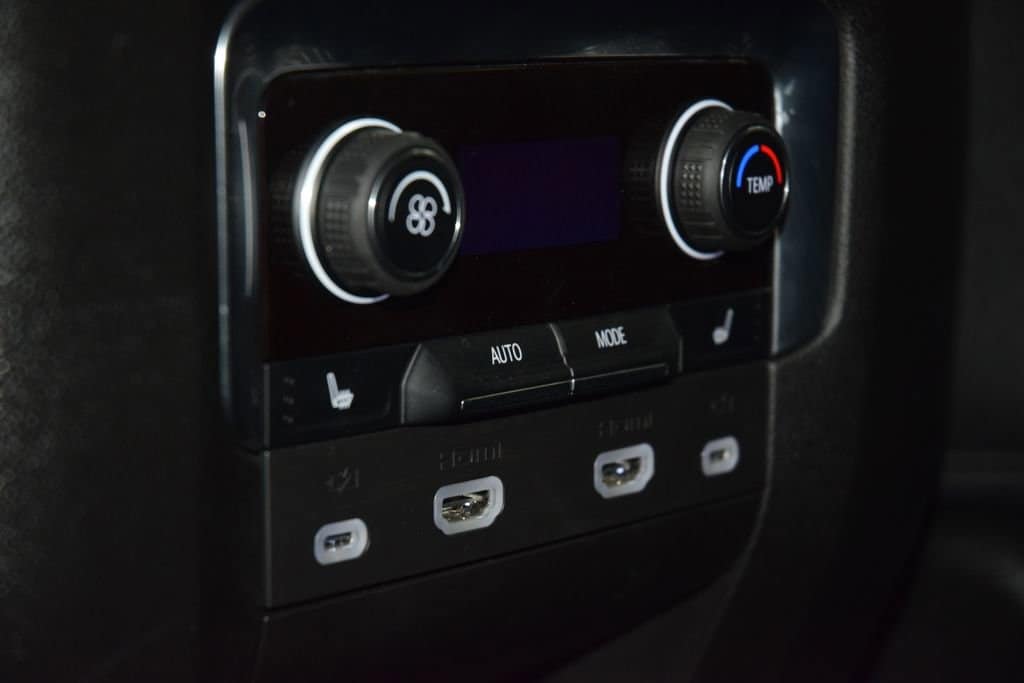 2024 Chevrolet Suburban High Country - Photo 42