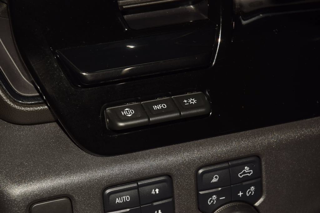 2024 Chevrolet Silverado 1500 ZR2 - Photo 40