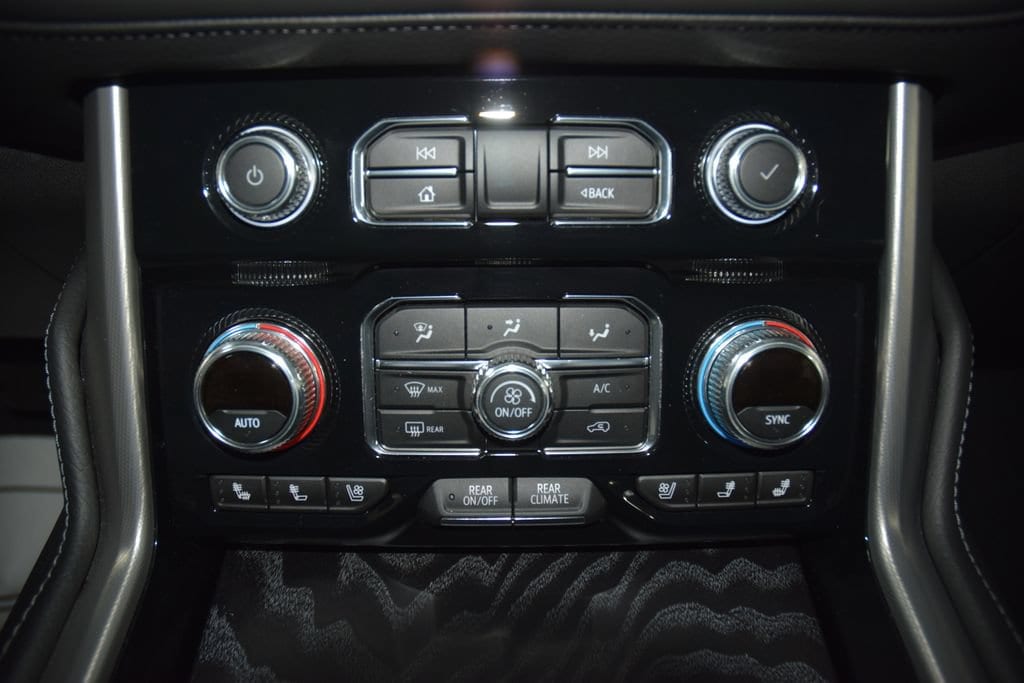 2024 GMC Yukon XL Denali - Photo 35