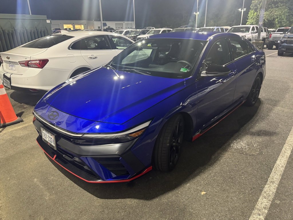 2025 Hyundai Elantra Base Blue photo 3