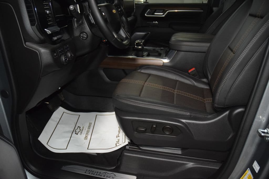 2025 Chevrolet Silverado 1500 High Country - Photo 42