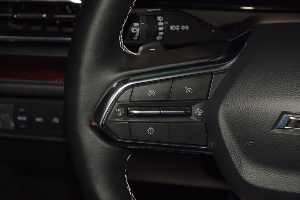 2025 Chevrolet Traverse Z71 - Photo 36