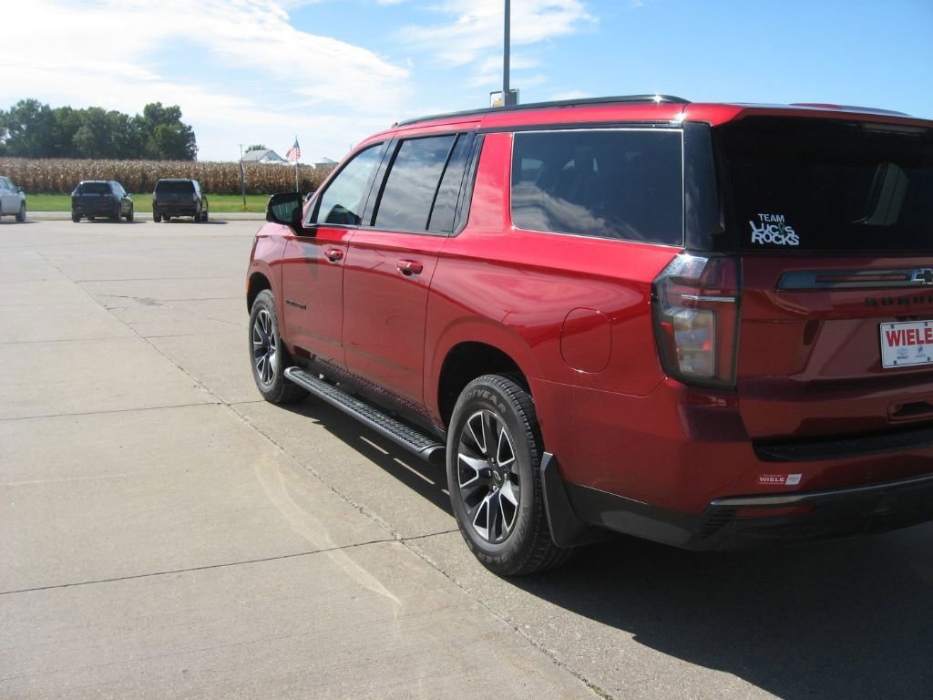 2022 Chevrolet Suburban Z71 photo 4