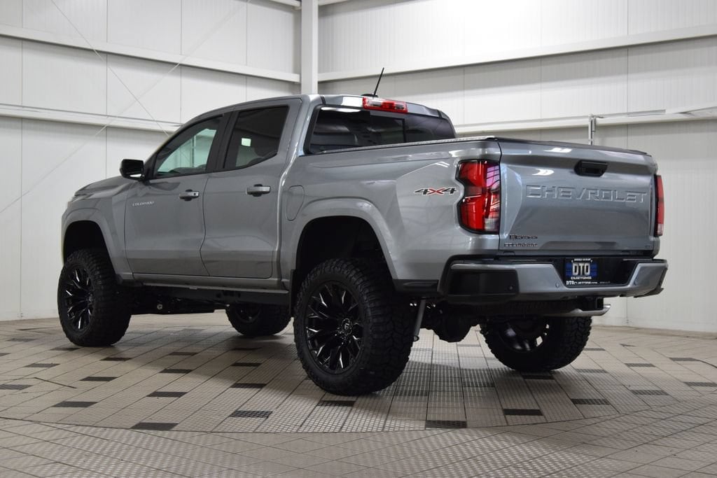 2024 Chevrolet Colorado LT - Photo 6