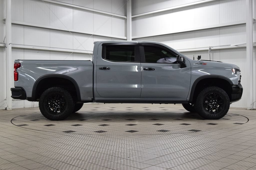 2024 Chevrolet Silverado 1500 ZR2 - Photo 9