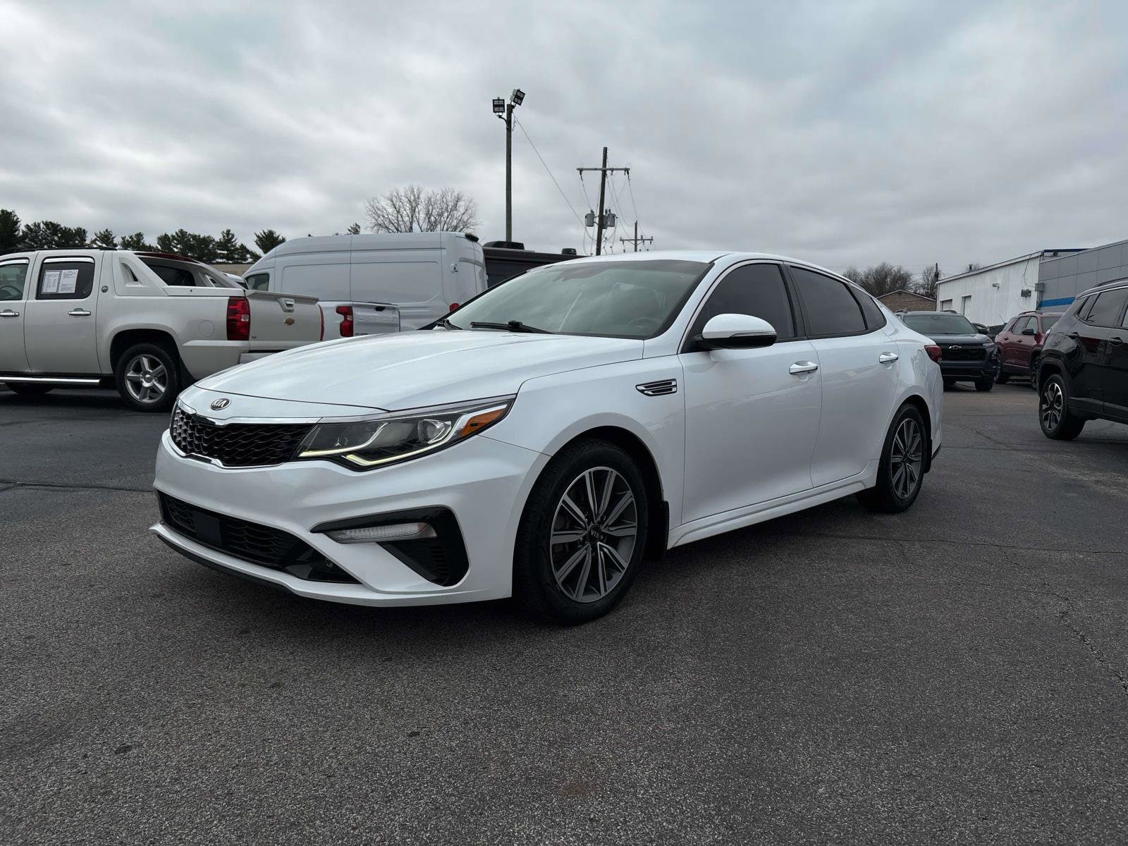 2019 Kia Optima EX's photo
