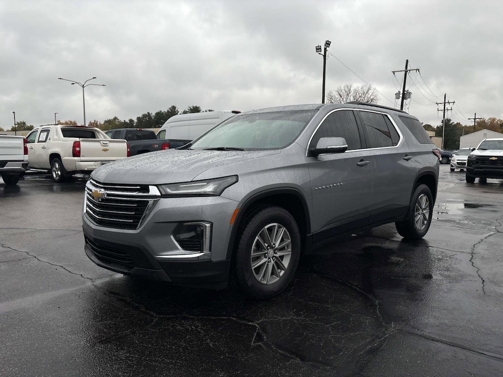 Used 2023 Chevrolet Traverse LT Cloth SUV