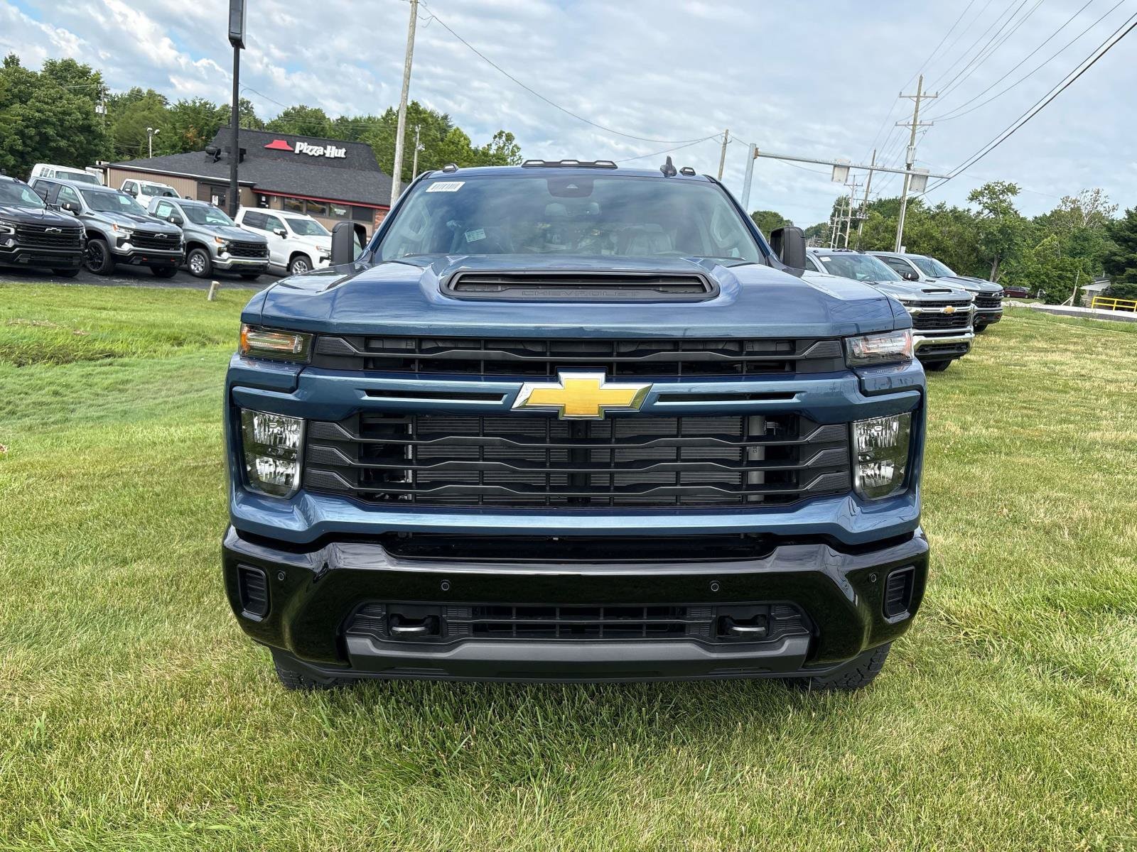 2026 Chevrolet Silverado 2500 HD Custom - Photo 8