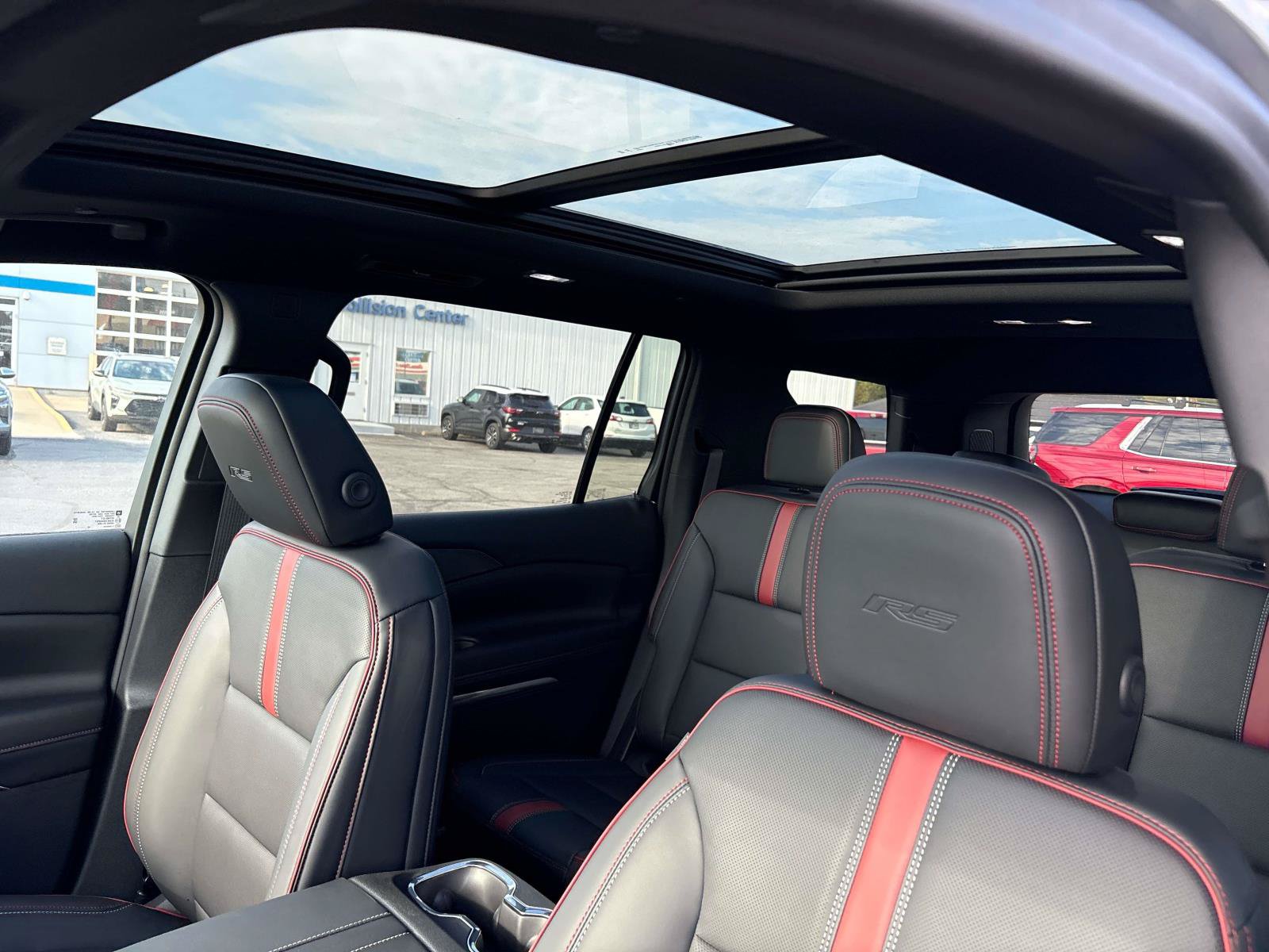2027 Chevrolet Traverse RS - Photo 12