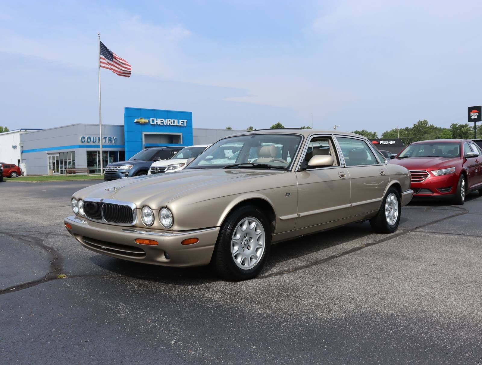 1998 Jaguar XJ Series XJ8L's photo