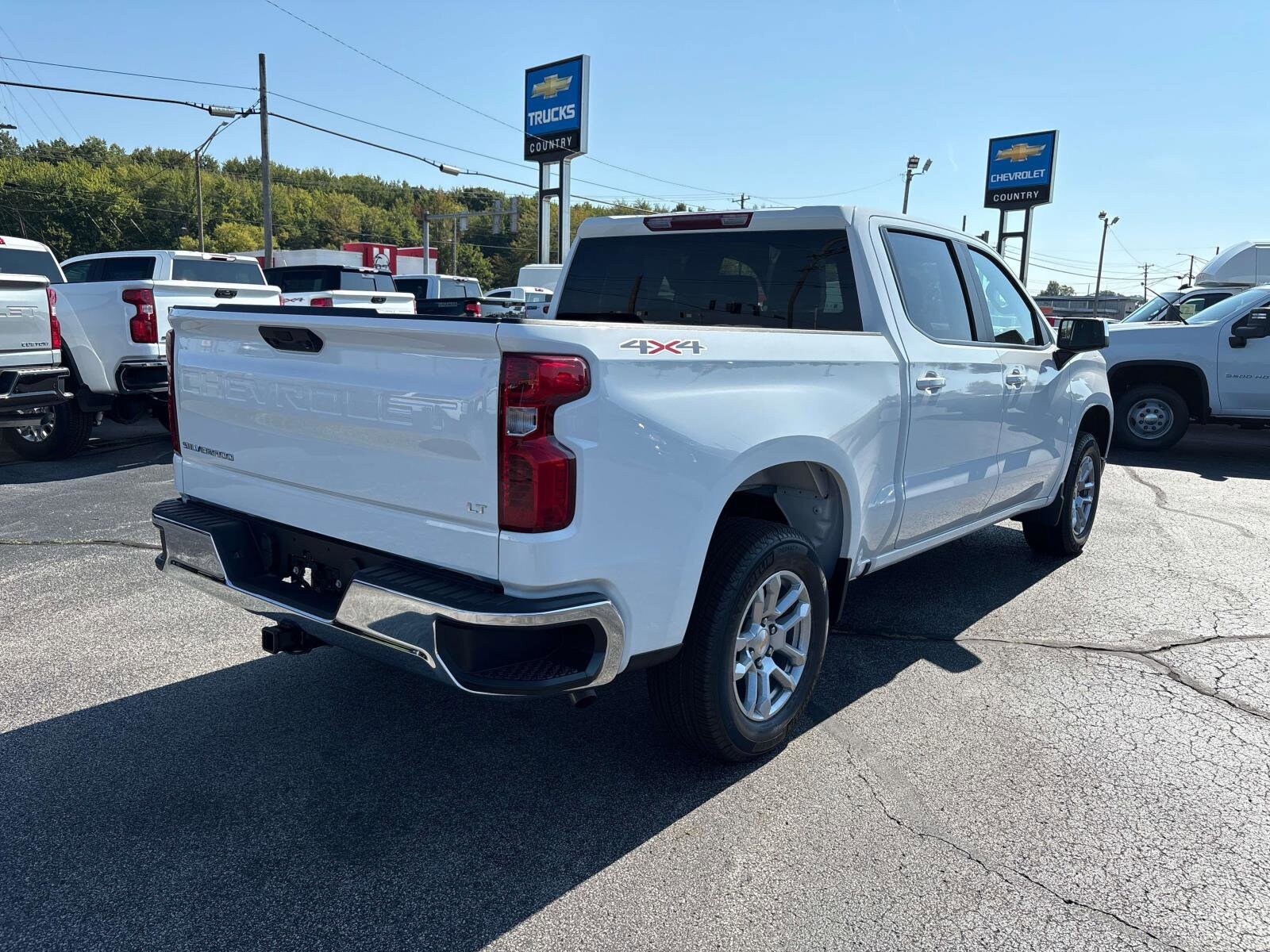 2026 Chevrolet Silverado 1500 LT photo 3