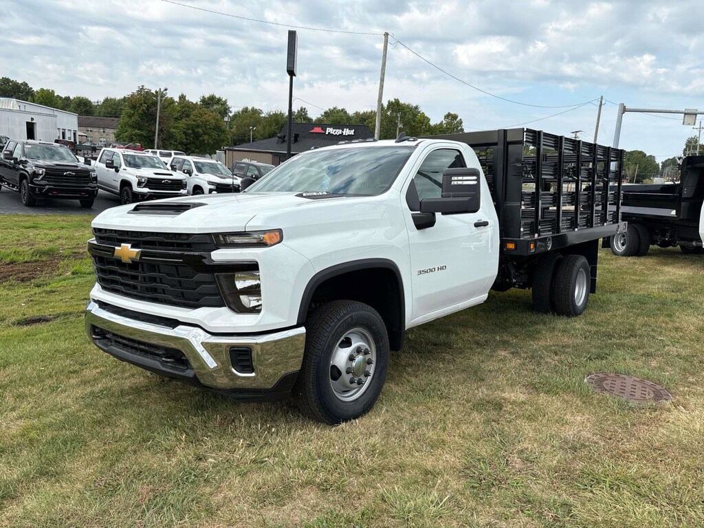 New 2025 Chevrolet Silverado 3500 HD Chassis Cab Work Truck Truck