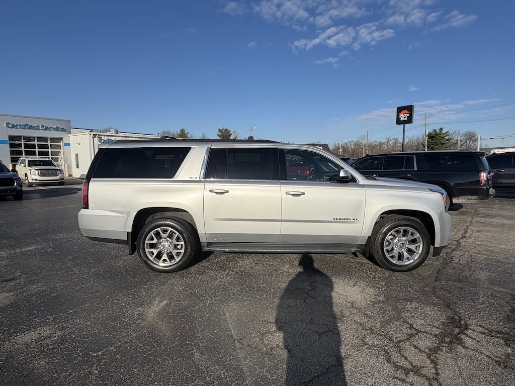Used 2019 GMC Yukon XL SLE SUV