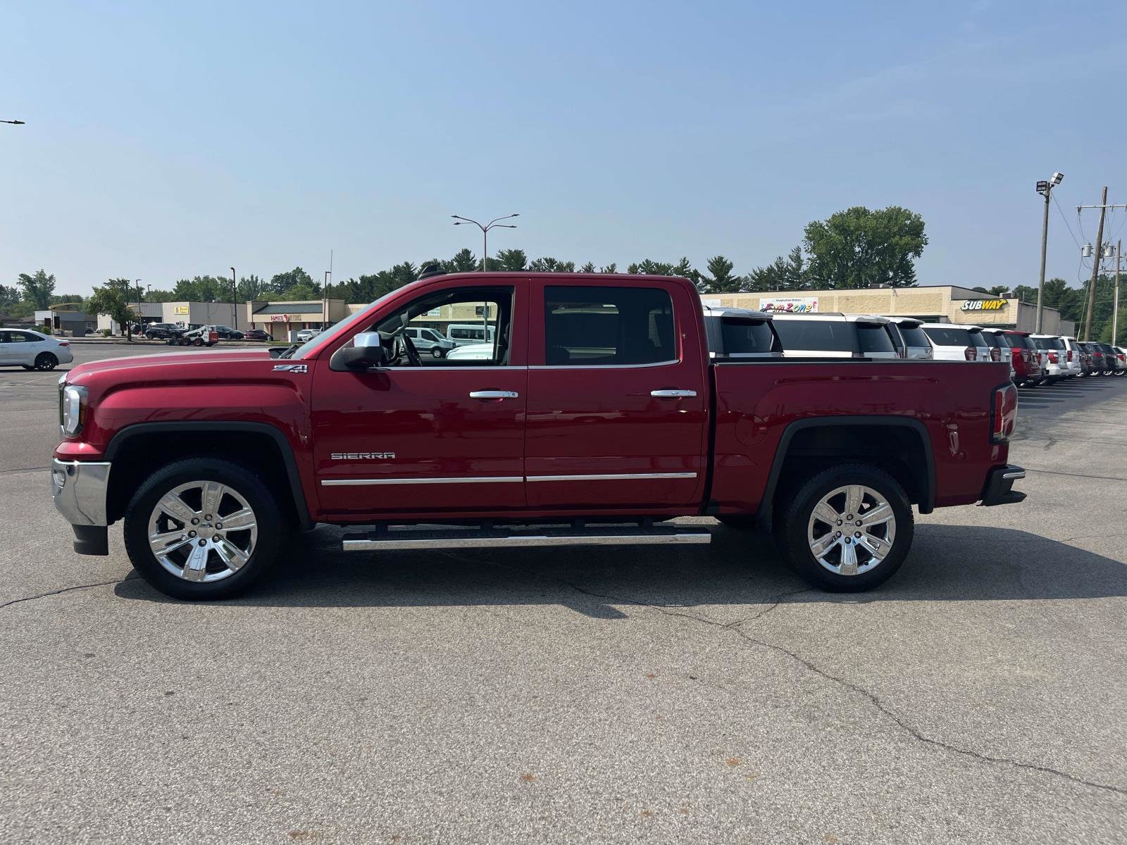 Used 2018 GMC Sierra 1500 SLT with VIN 3GTU2NEC5JG597428 for sale in North Vernon, IN