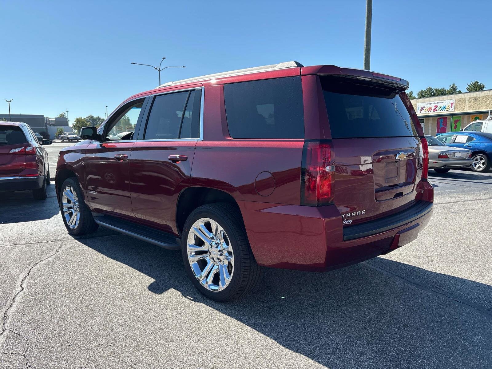 2016 Chevrolet Tahoe LT photo 3