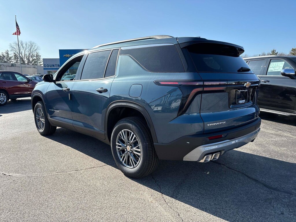 New 2026 Chevrolet Traverse LT SUV