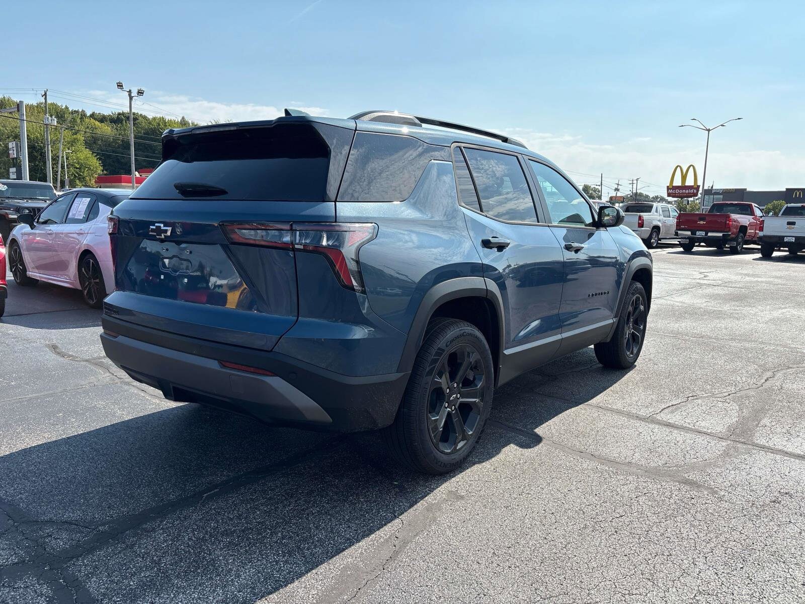 2026 Chevrolet Equinox LT photo 2