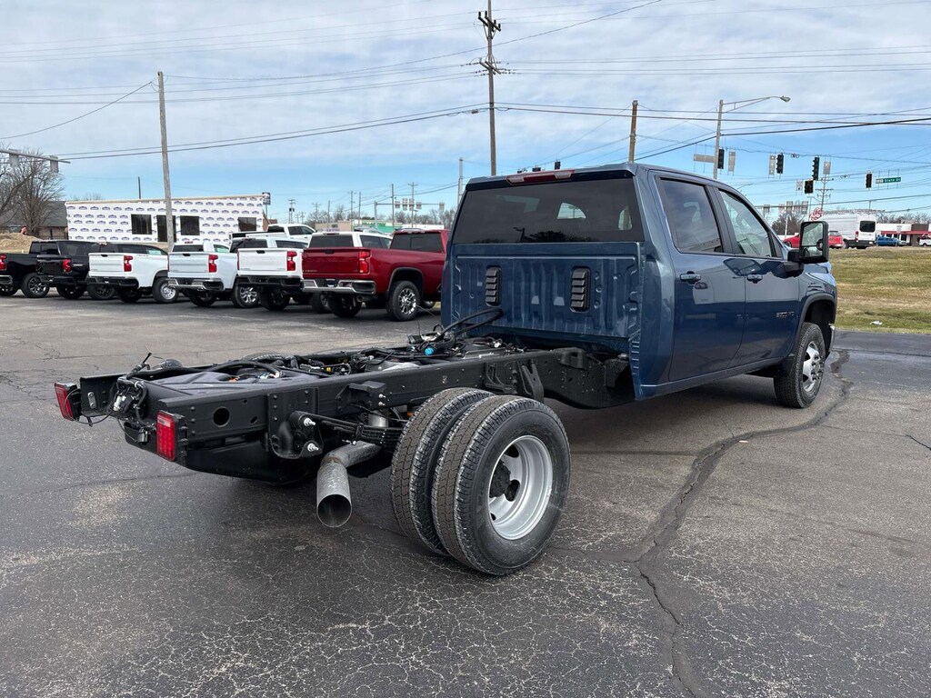 New 2026 Chevrolet Silverado 3500 HD Chassis Cab LT Truck