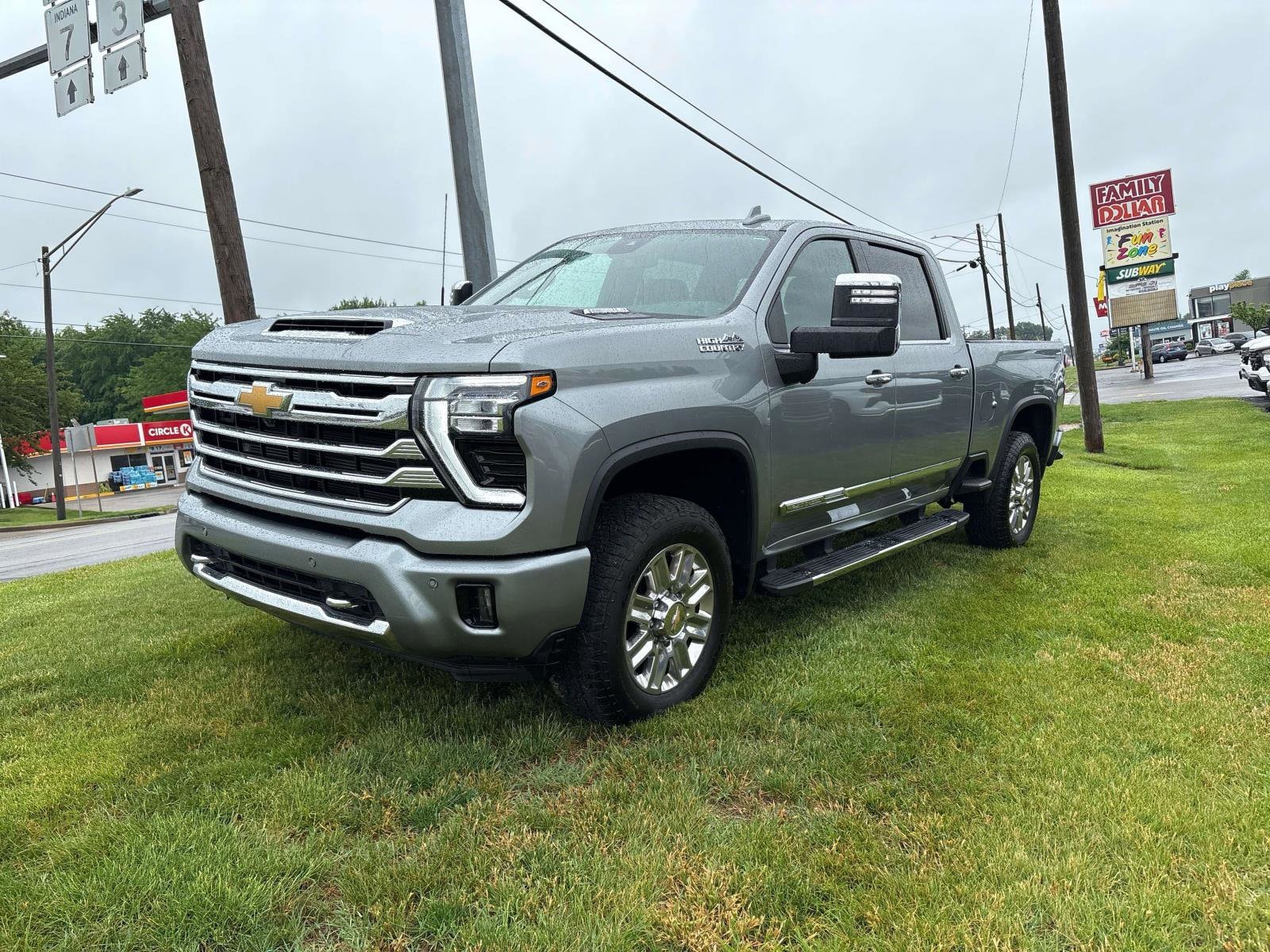 2025 Chevrolet Silverado HD High Country 4WD Crew Cab Standard Box's photo