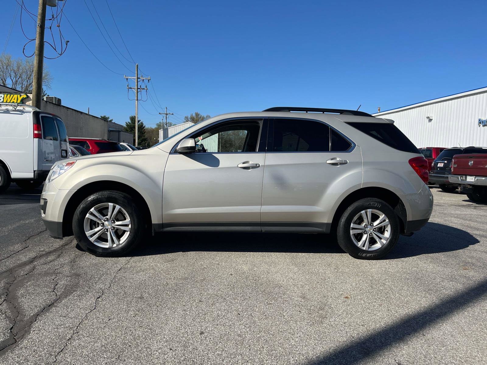Used 2014 Chevrolet Equinox 1LT with VIN 2GNALBEK6E6101857 for sale in North Vernon, IN