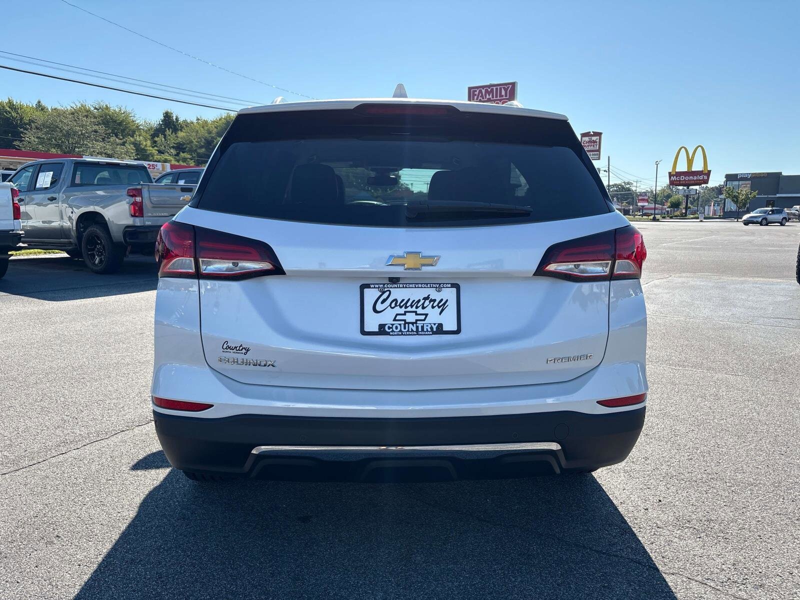 2024 Chevrolet Equinox Premier photo 3
