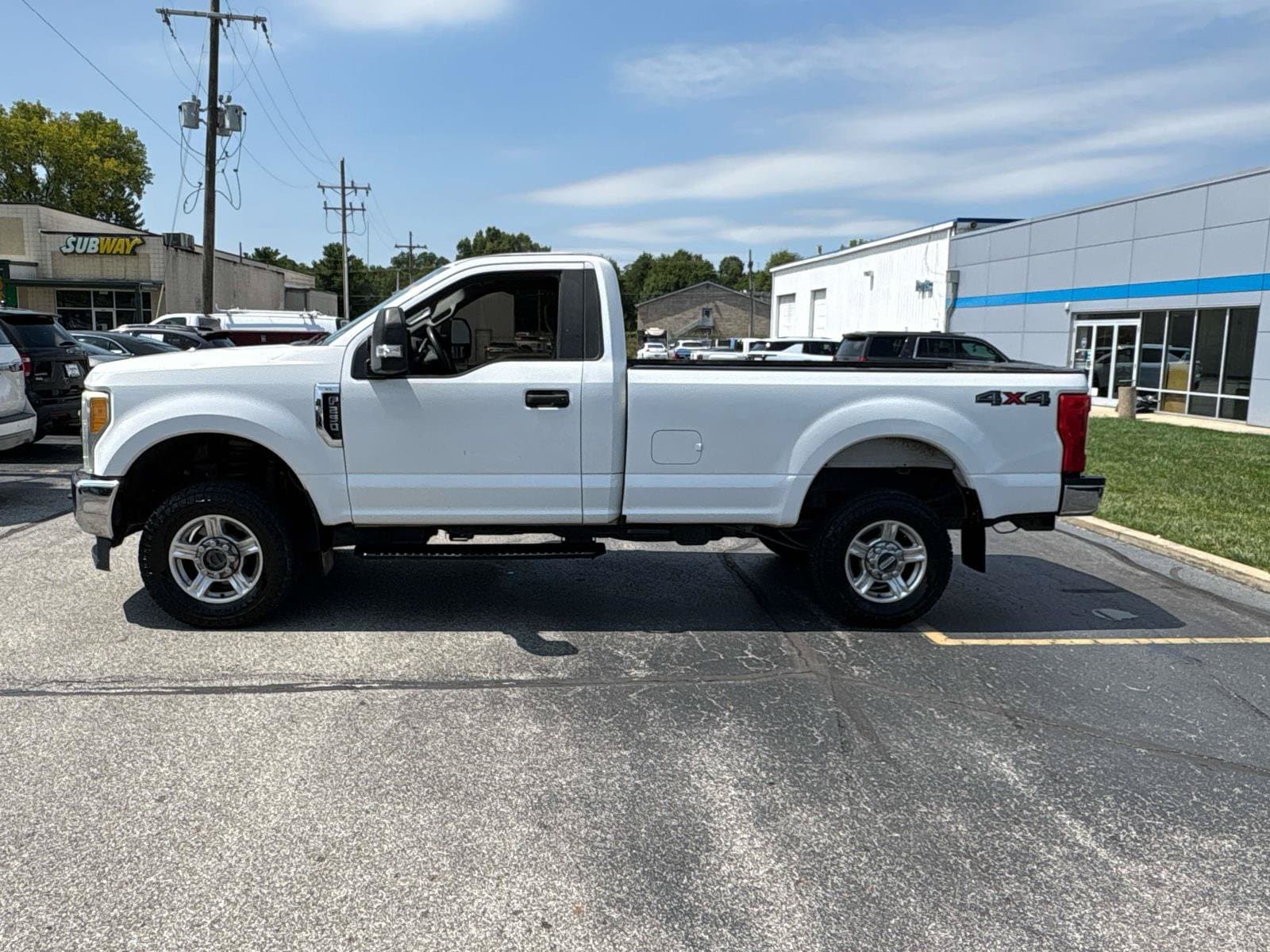 Used 2017 Ford F-250 Super Duty XLT with VIN 1FTBF2B65HEC52586 for sale in North Vernon, IN