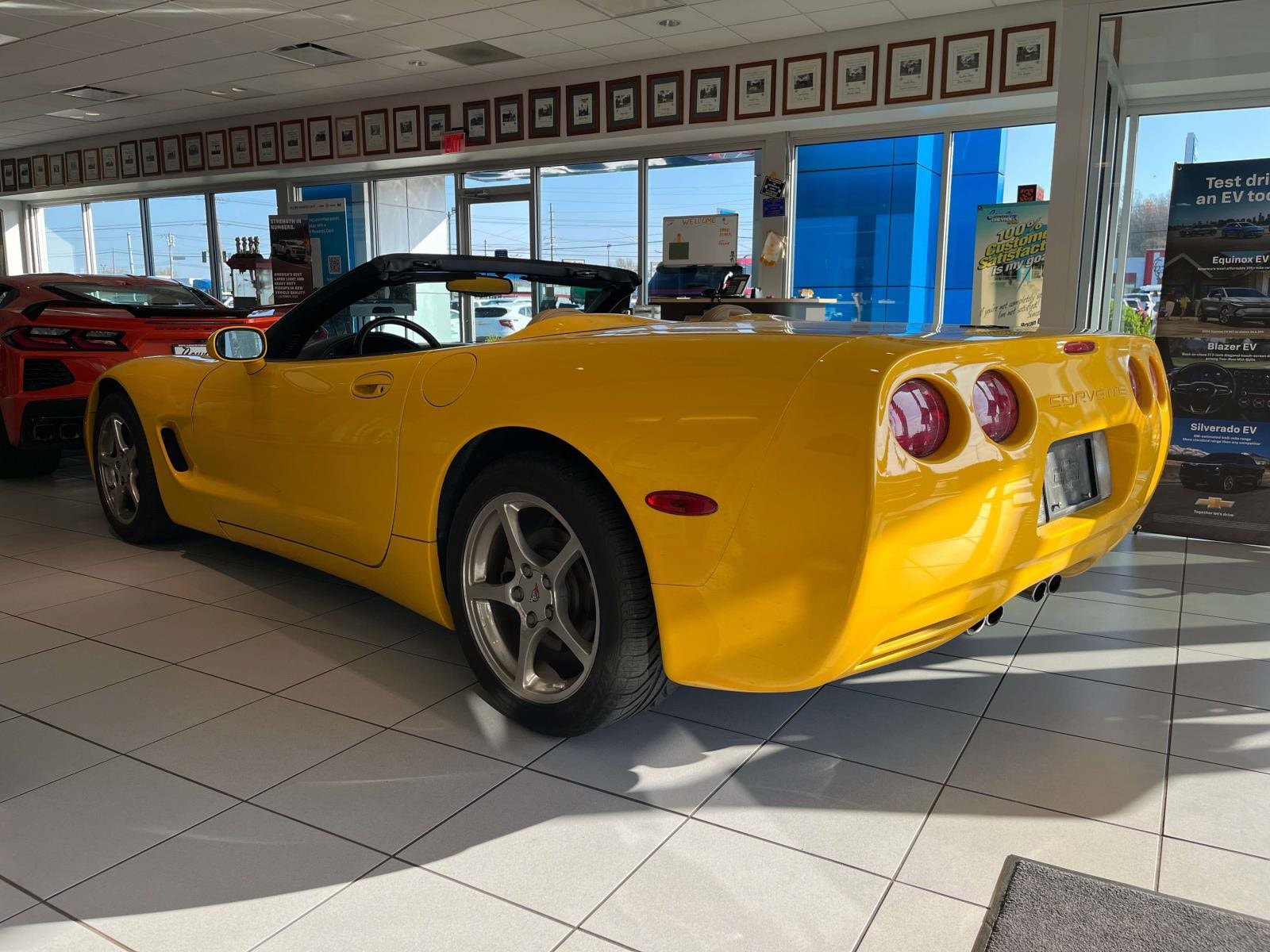 Used 2002 Chevrolet Corvette Base with VIN 1G1YY32G825123826 for sale in North Vernon, IN