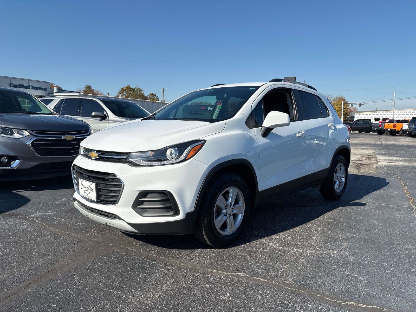 2022 Chevrolet Trax LT's photo