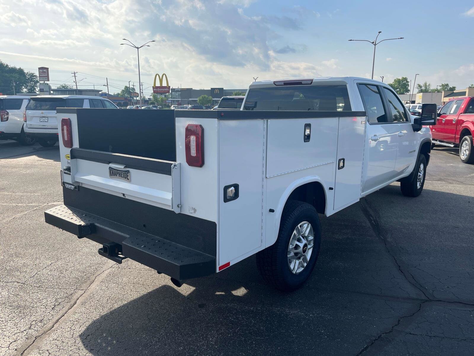 2023 Chevrolet Silverado 2500HD LT photo 4