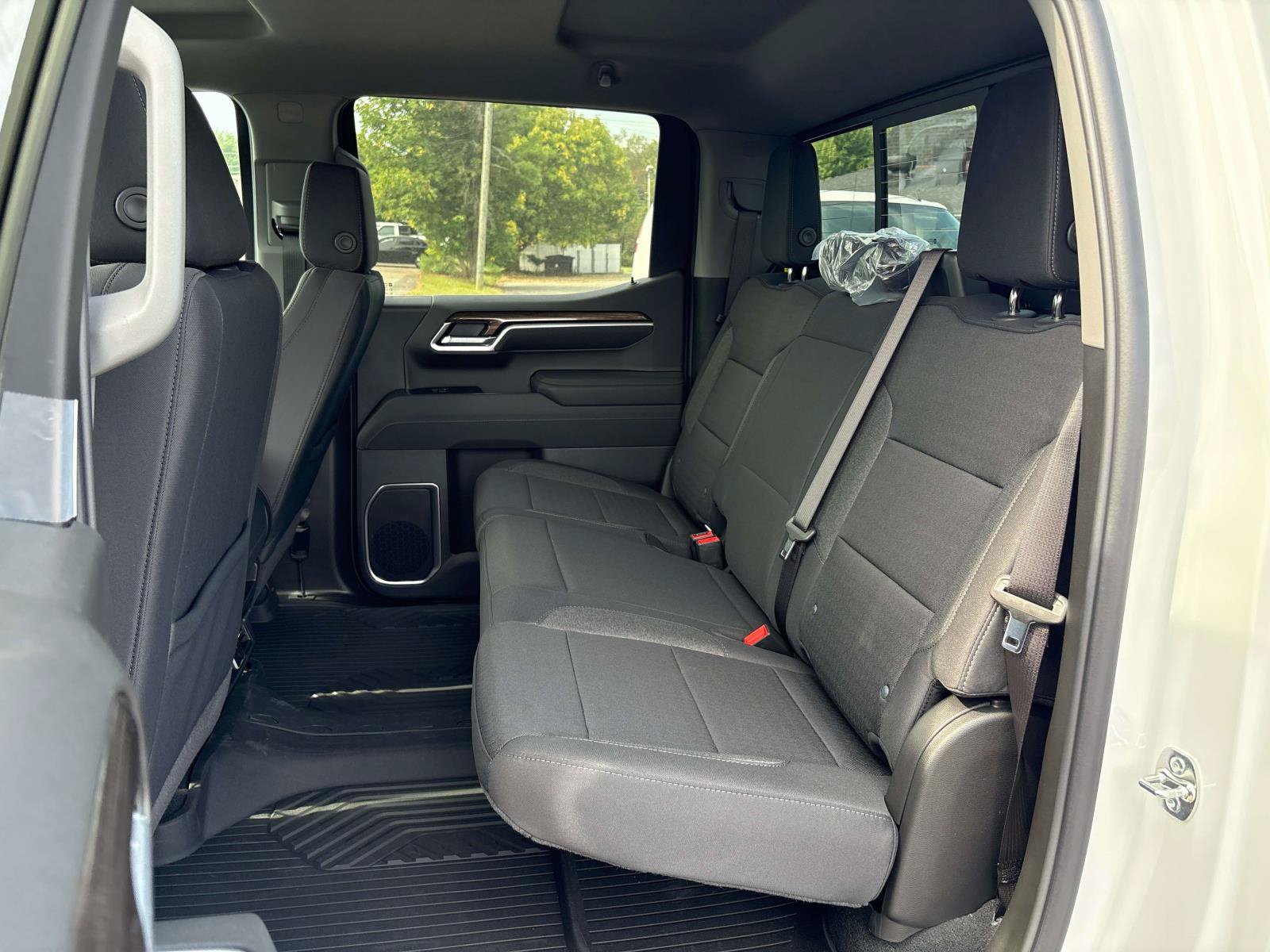 2026 Chevrolet Silverado 1500 LT - Photo 9