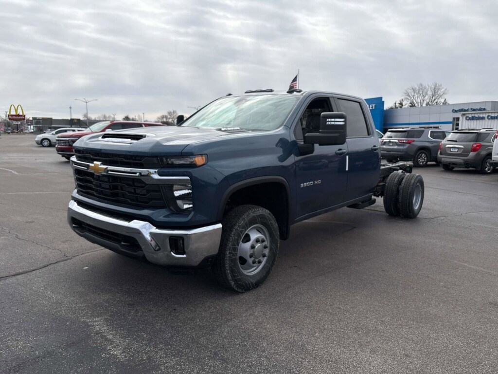New 2026 Chevrolet Silverado 3500 HD Chassis Cab LT Truck