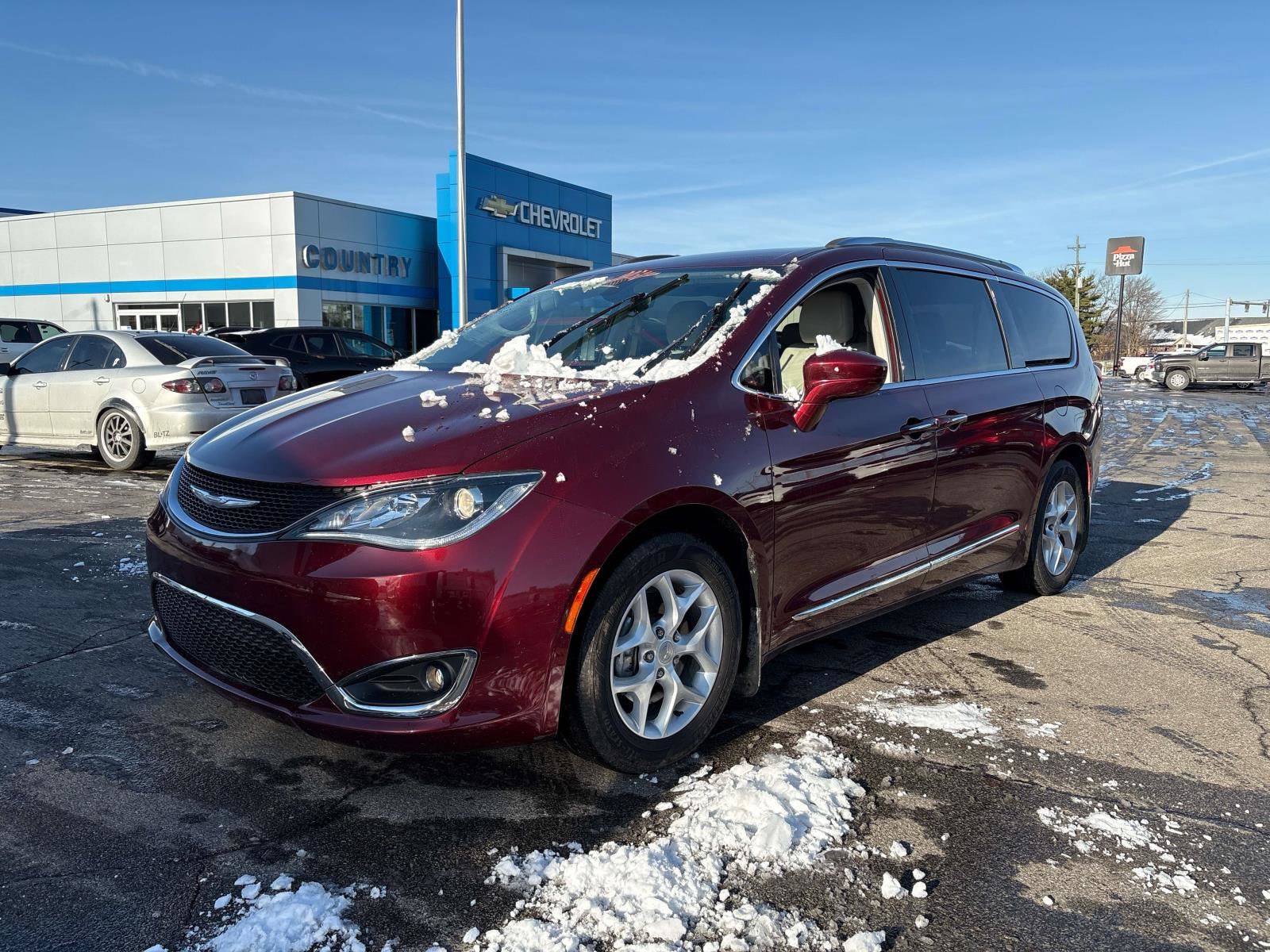 2018 Chrysler Pacifica Touring L's photo