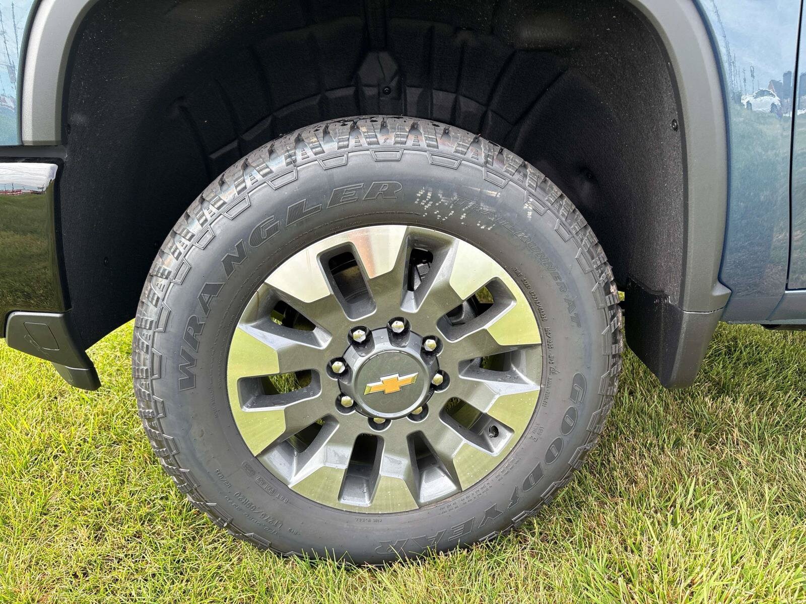 2026 Chevrolet Silverado 2500 HD Custom - Photo 9
