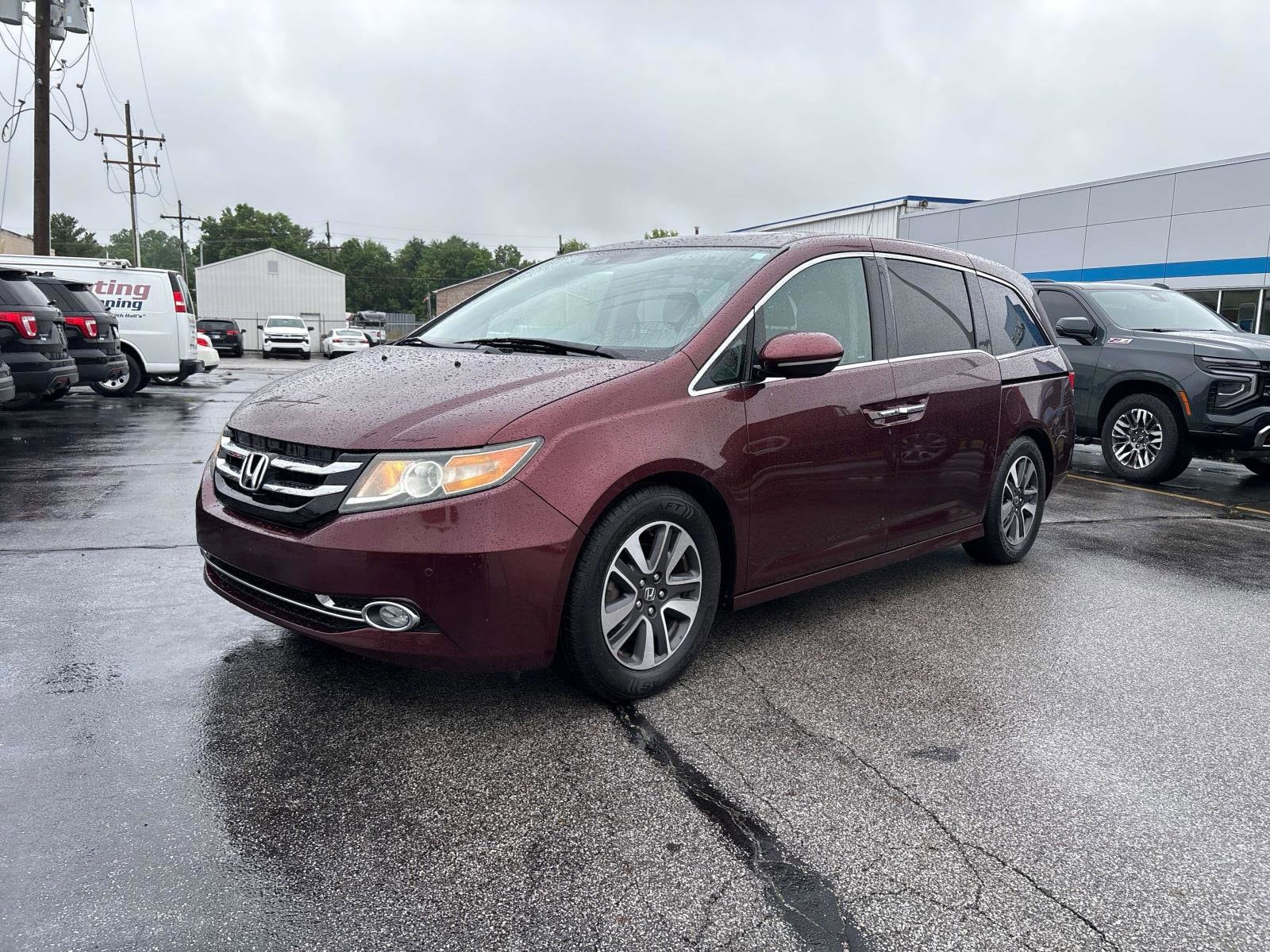 2016 Honda Odyssey Touring's photo