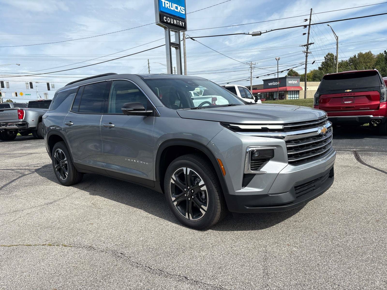 2027 Chevrolet Traverse LT - Photo 7