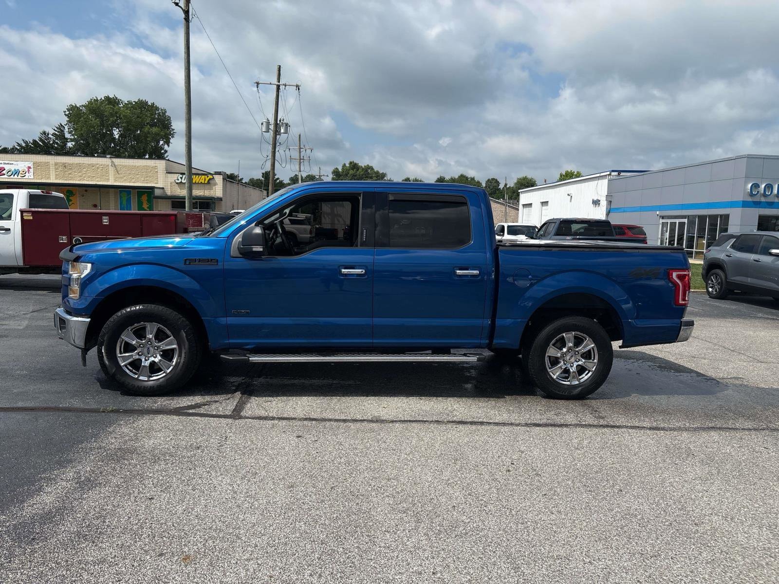 Used 2017 Ford F-150 XLT with VIN 1FTEW1EP2HFB75925 for sale in North Vernon, IN