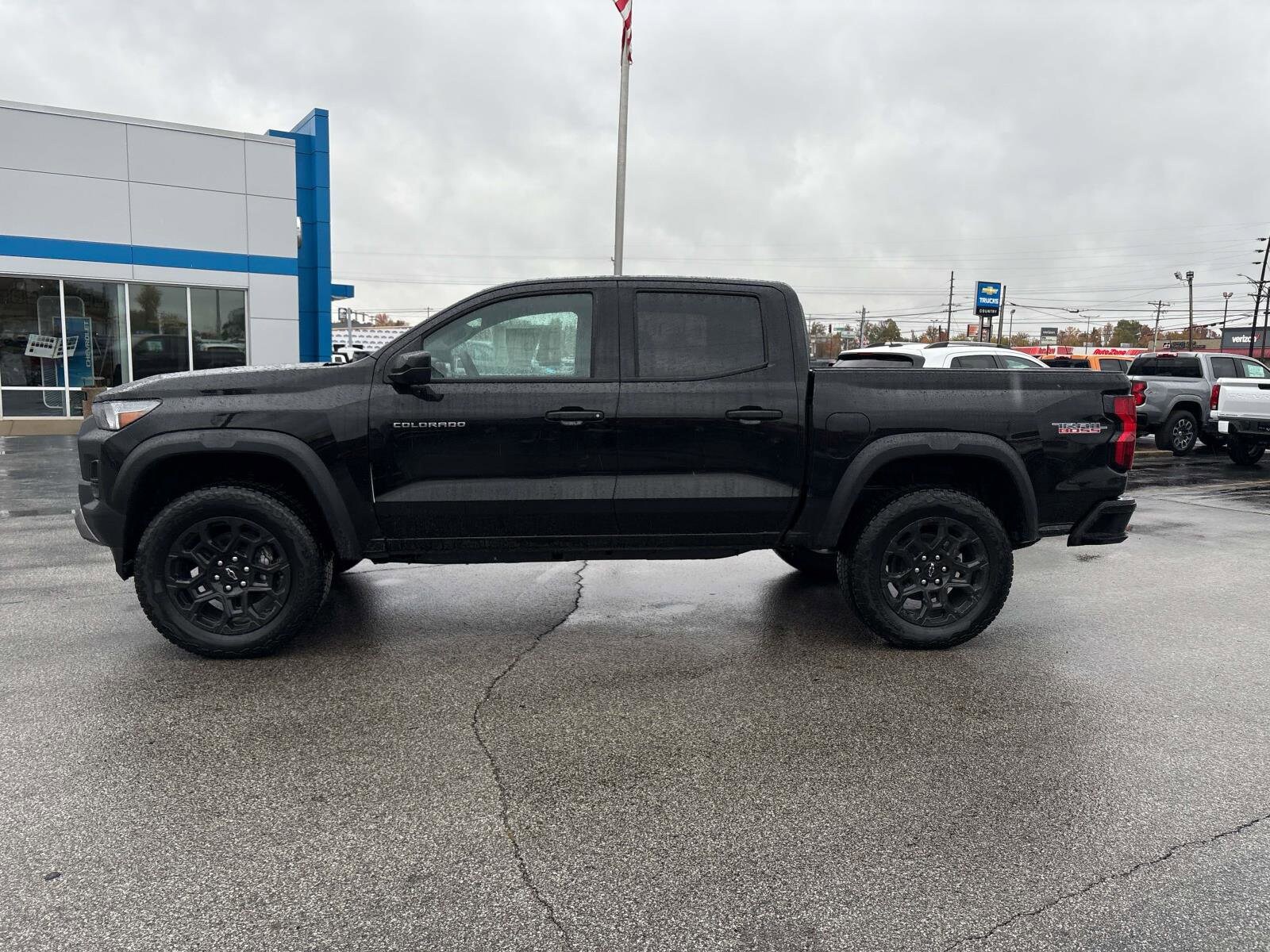 2026 Chevrolet Colorado Trail Boss photo 2