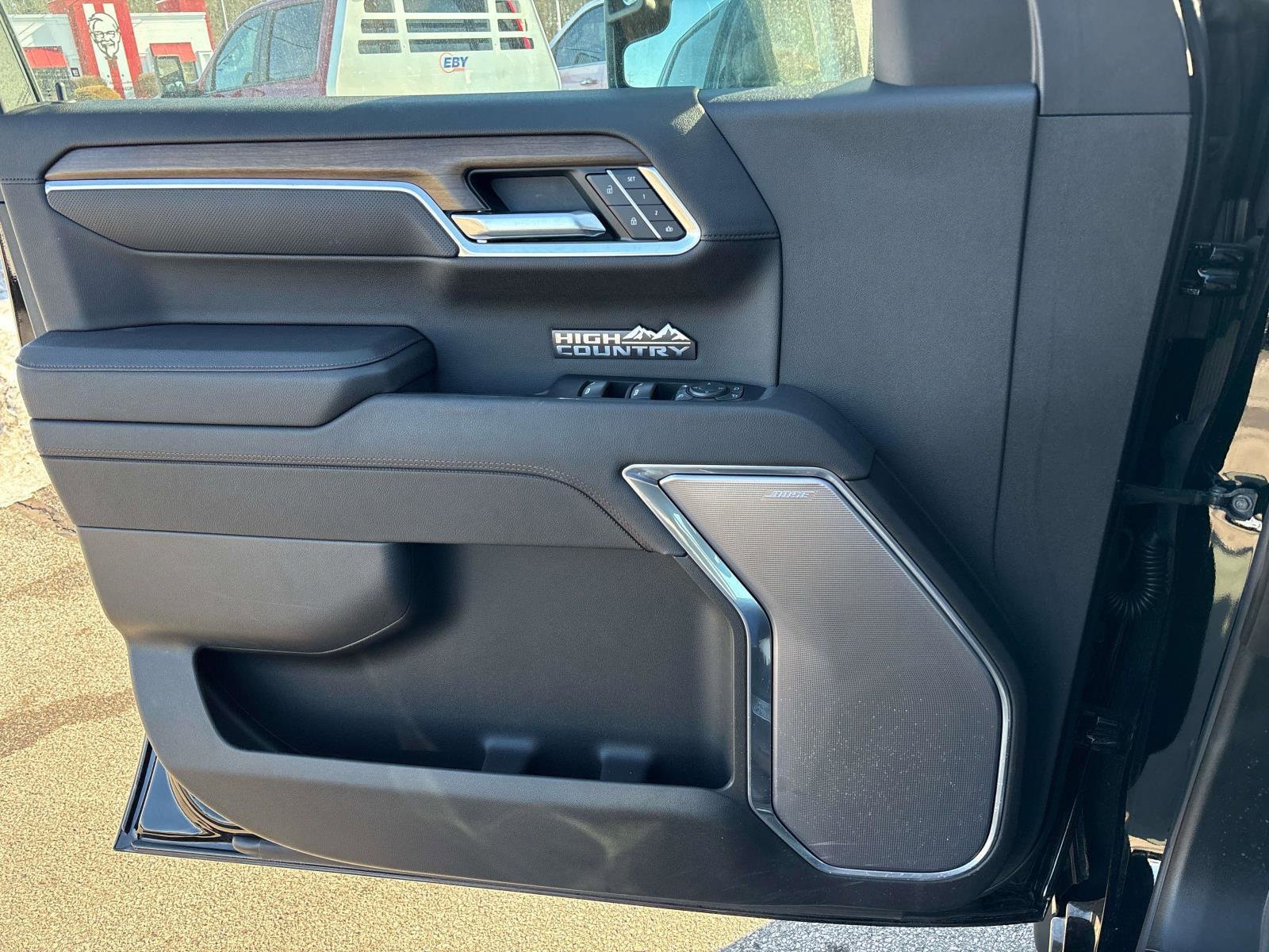 2025 Chevrolet Silverado 1500 High Country - Photo 15