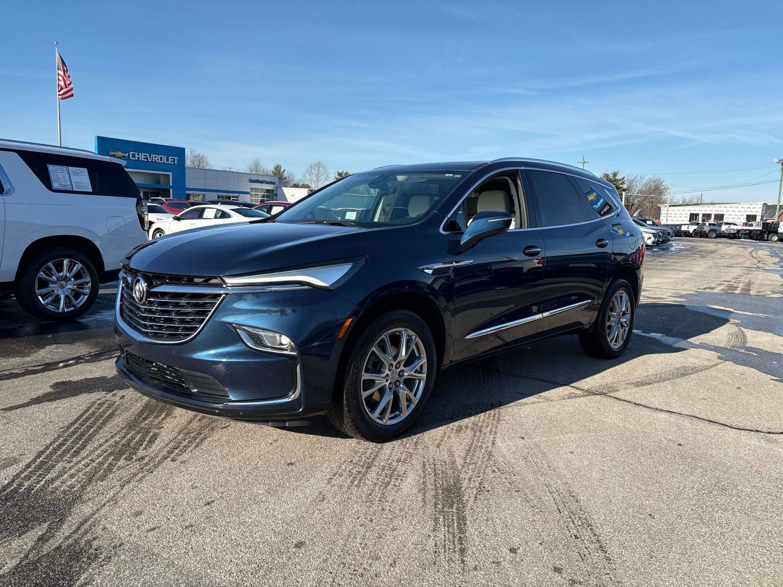 2024 Buick Enclave Essence's photo