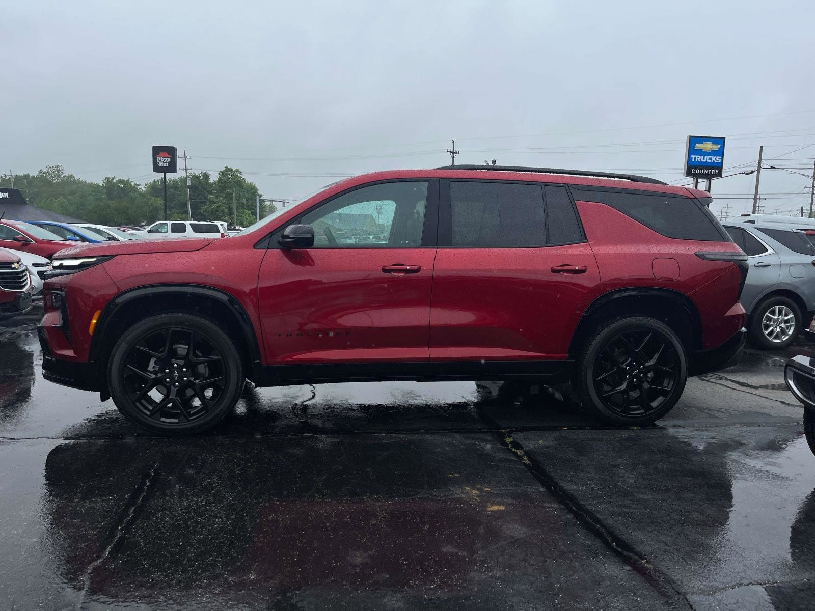 Used 2024 Chevrolet Traverse RS with VIN 1GNEVLKS8RJ170970 for sale in North Vernon, IN