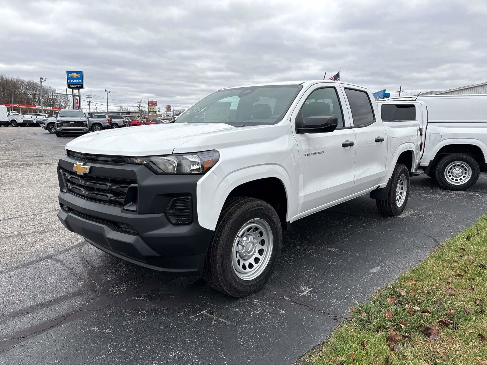 2026 Chevrolet Colorado Work Truck's photo