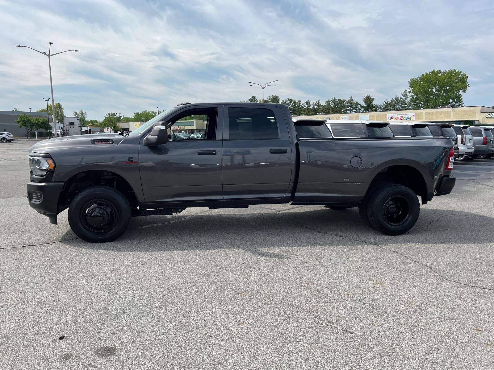 Used 2024 RAM Ram 3500 Pickup Tradesman with VIN 3C63RRGL6RG289781 for sale in North Vernon, IN