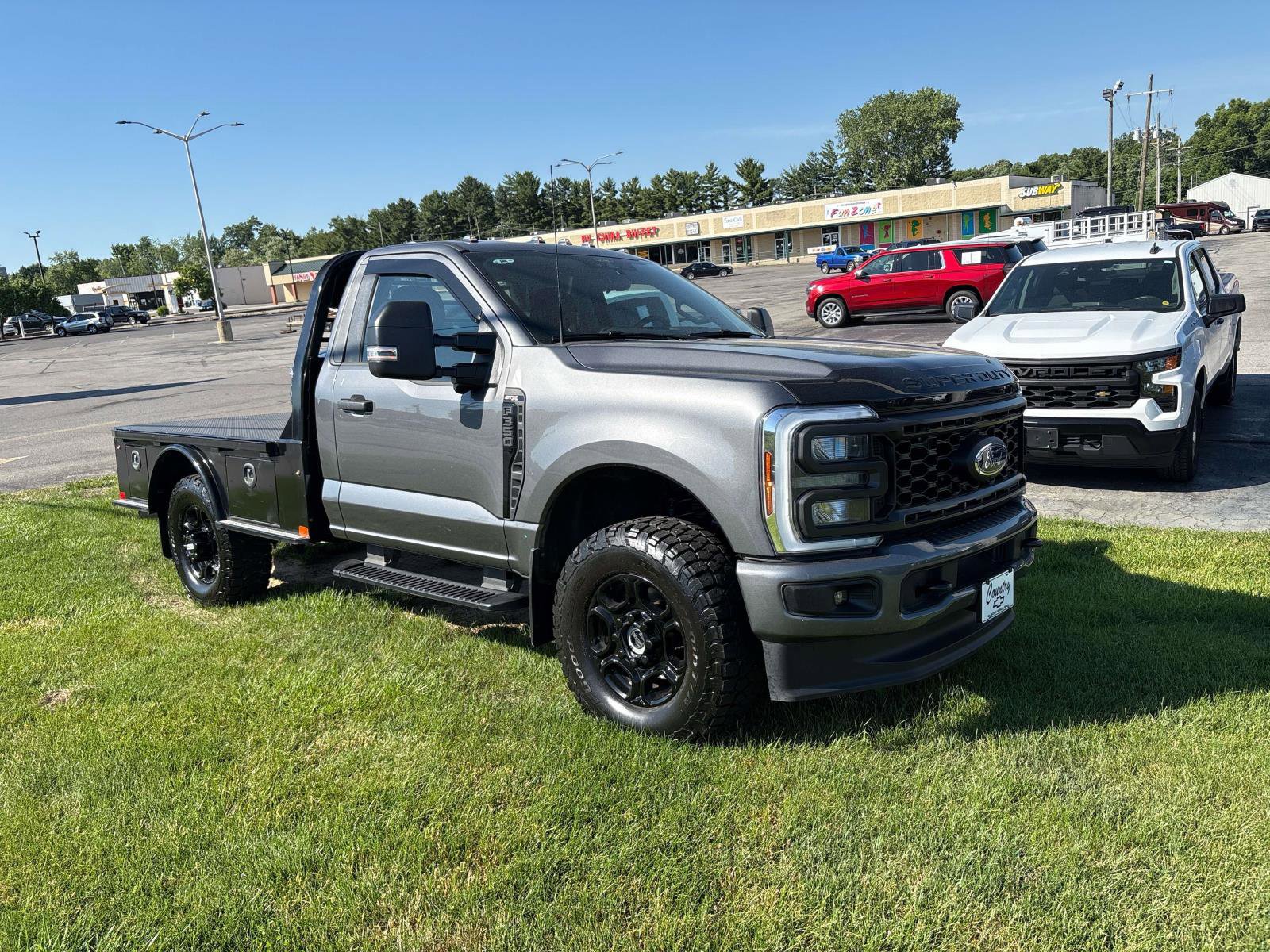 2025 Ford F-350 XL 4x4 Regular Cab 8' Box SRW's photo