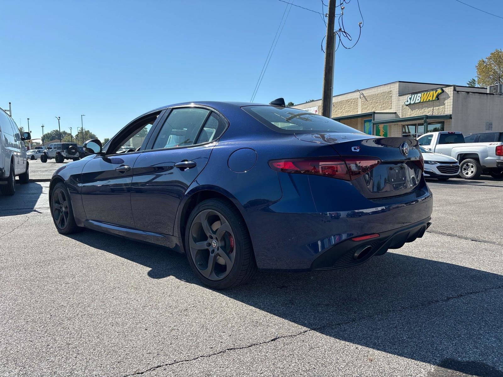 2018 Alfa Romeo Giulia photo 2