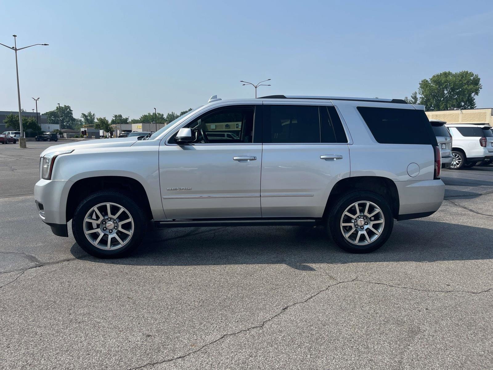 Used 2020 GMC Yukon Denali with VIN 1GKS2CKJ5LR139197 for sale in North Vernon, IN
