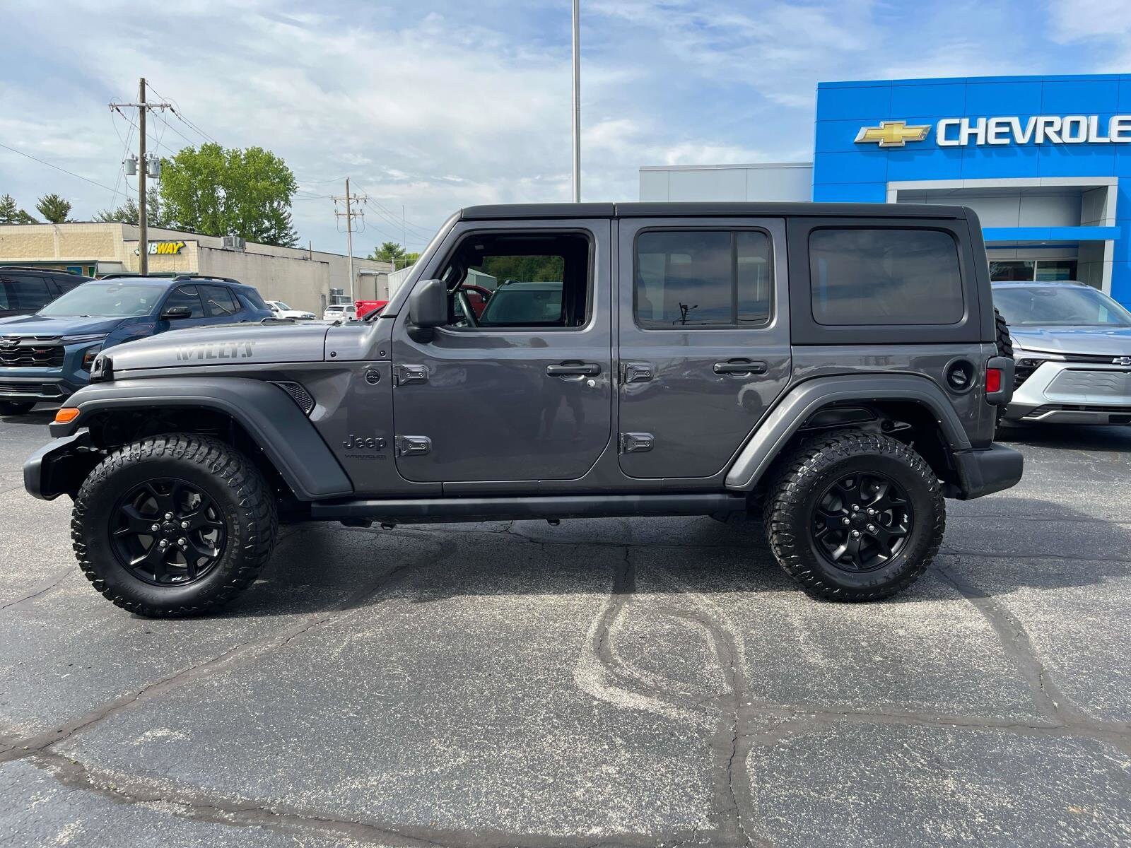 2022 Jeep Wrangler Unlimited Willys photo 2