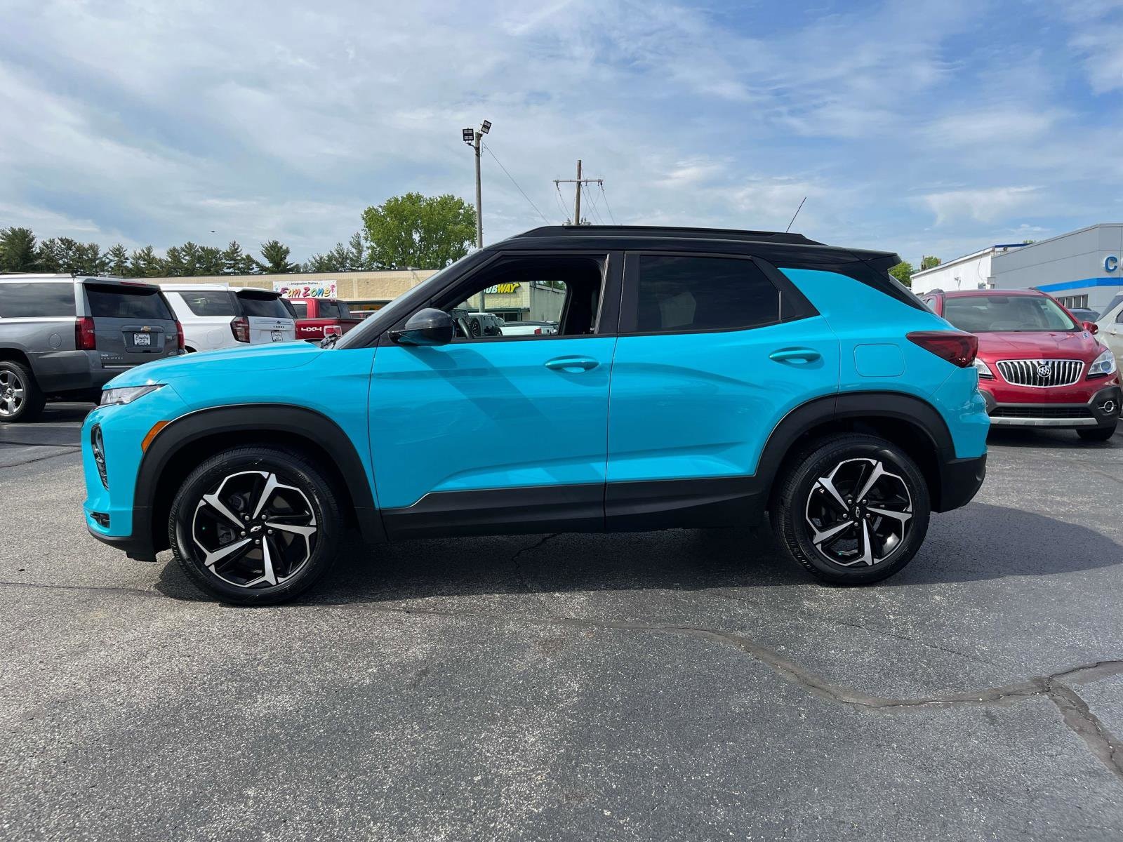 Used 2021 Chevrolet Trailblazer RS with VIN KL79MTSL9MB117314 for sale in North Vernon, IN